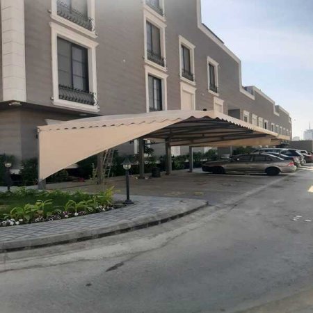 مظلات مشاريع بتغطية PVC حسب المواصفات بالمدينة المنورة